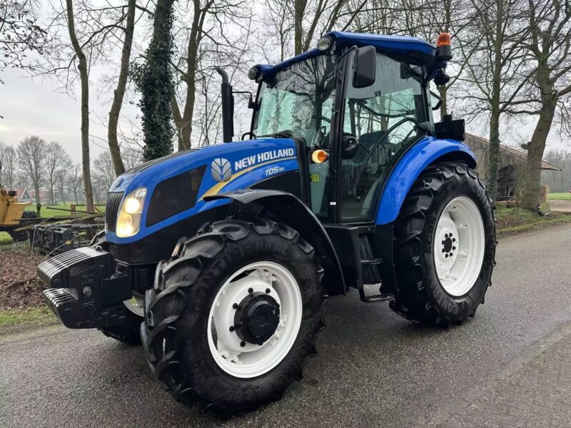 NEW HOLLAND TD5.95 - 2023