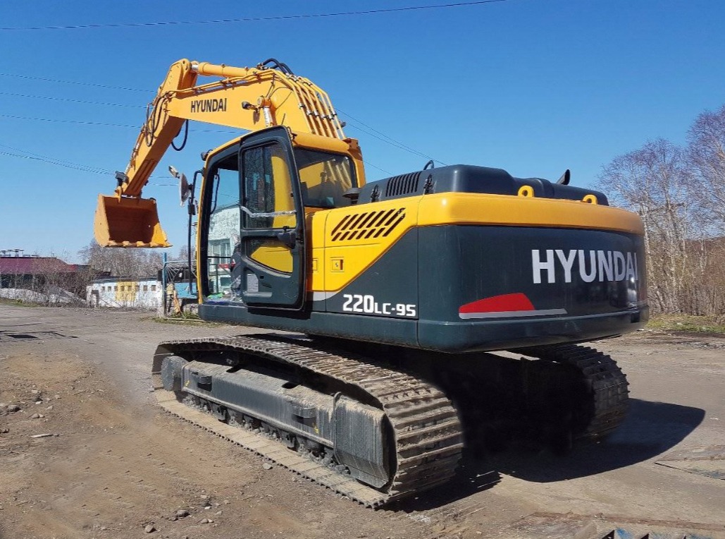 Hyundai R220LC - 2021 - Image 2