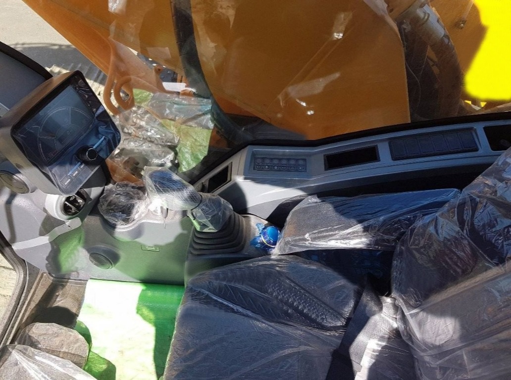 Hyundai R220LC - 2021 - Image 5